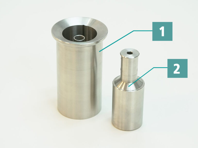 ViscoQuick: (1) Tube paddle C34 (⌀ 34 mm): 1-gap system for measurement of products with high viscosity, e.g. syrup, honey (200-50,000 cP/mPas, depending on speed)(1) Stainless steel beaker for samples up to 60 ml(depending on sample material),without flow body
